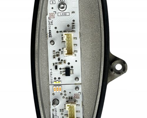 NOWY OE VALEO MODUŁ LED DRL ŚWIATŁO DZIENNE KIERUNKOWSKAZ PRAWY AUDI Q2 81A998474