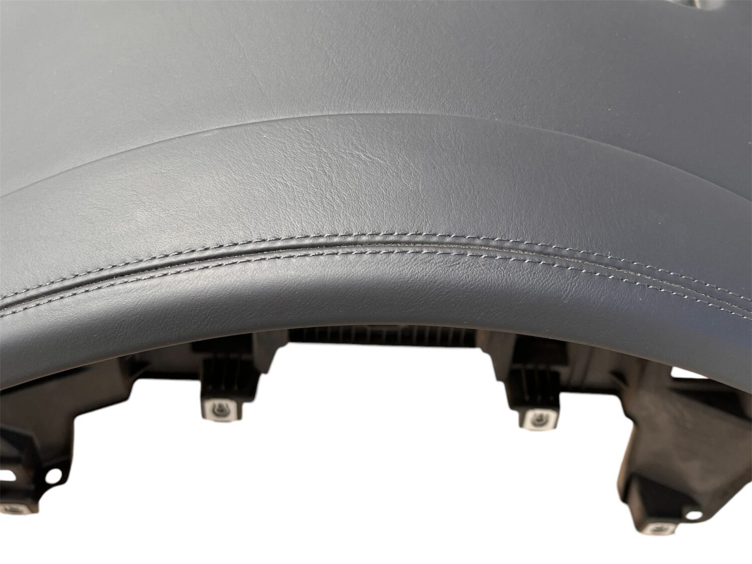 NOVÝ OE ČERNÝ KOŽENÝ HEAD-UP PŘÍSTROJOVÝ PANEL S ČERNÝM ZÁVITEM PORSCHE CAYENNE 2018 - 9Y1857033Q NOVÝ OE ČERNÝ KOŽENÝ HEAD-UP PŘÍSTROJOVÝ PANEL S ČERNÝM ZÁVITEM PORSCHE CAYENNE 2018 - 9Y1857033Q - Obrázek 2